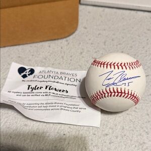 Atlanta Braves Tyler Flowers Autographed Baseball